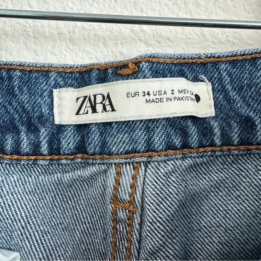 Zara Wide Leg Blue Denim Jeans Size: 2